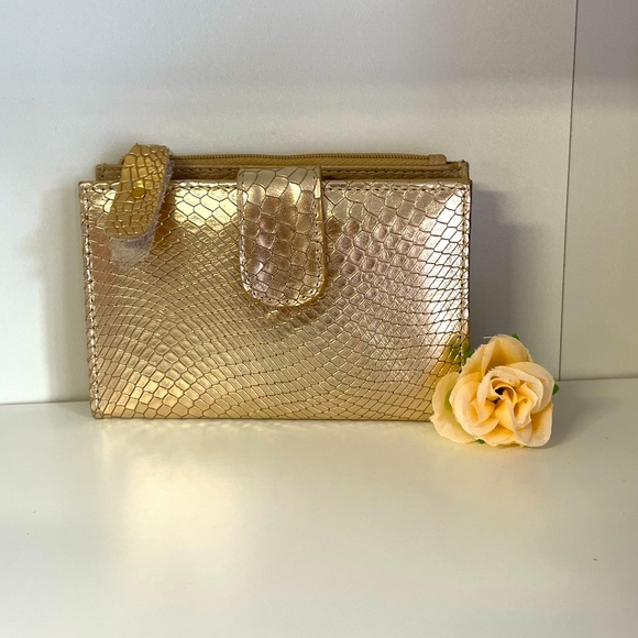 Leathermakers Handbags - ⭐️SOLD⭐️100% Leather Women's Card Holder